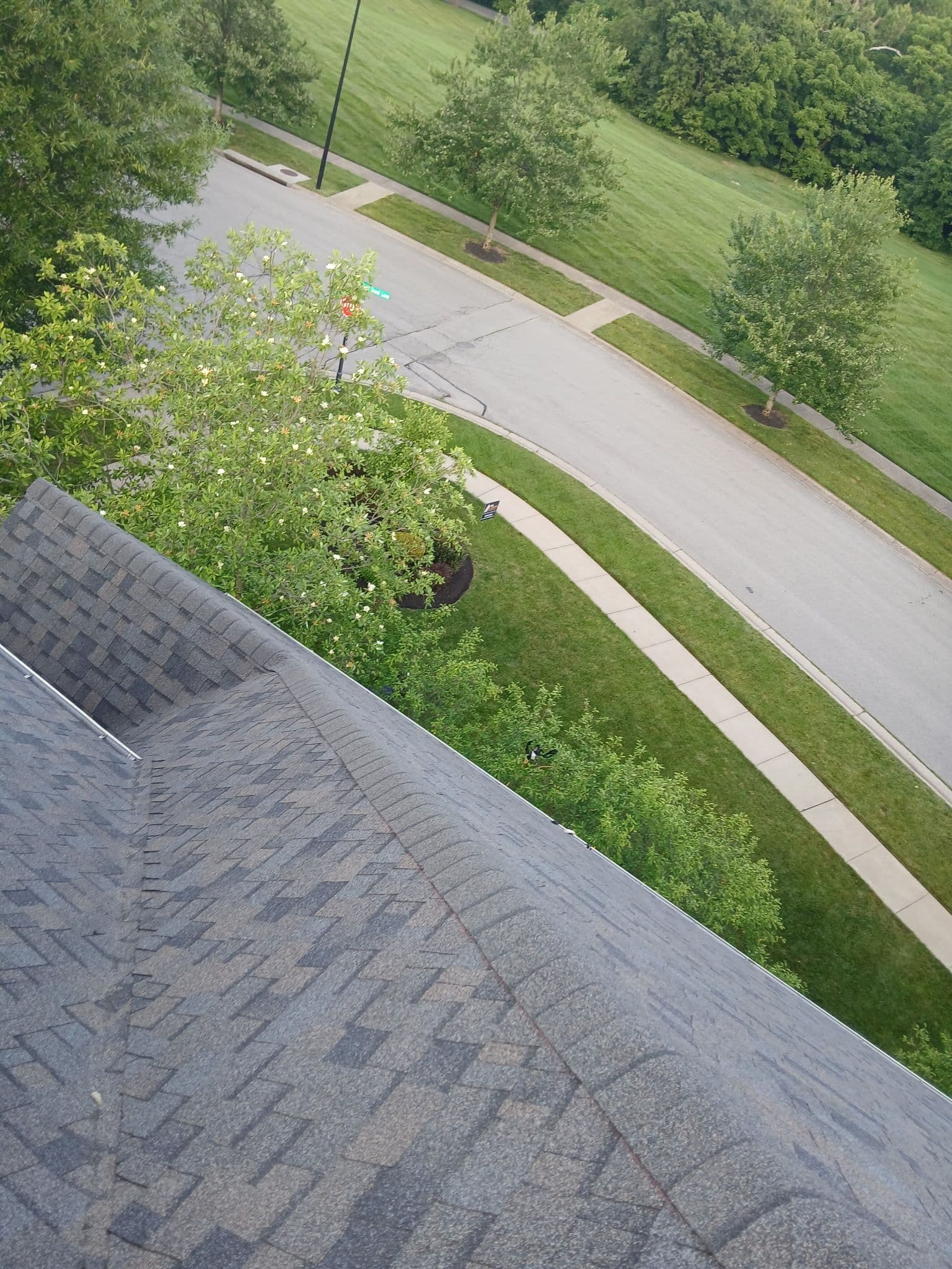 Gallery photos for Owens Corning Duration Peppercorn Shingles That Actually Pop: Image #2