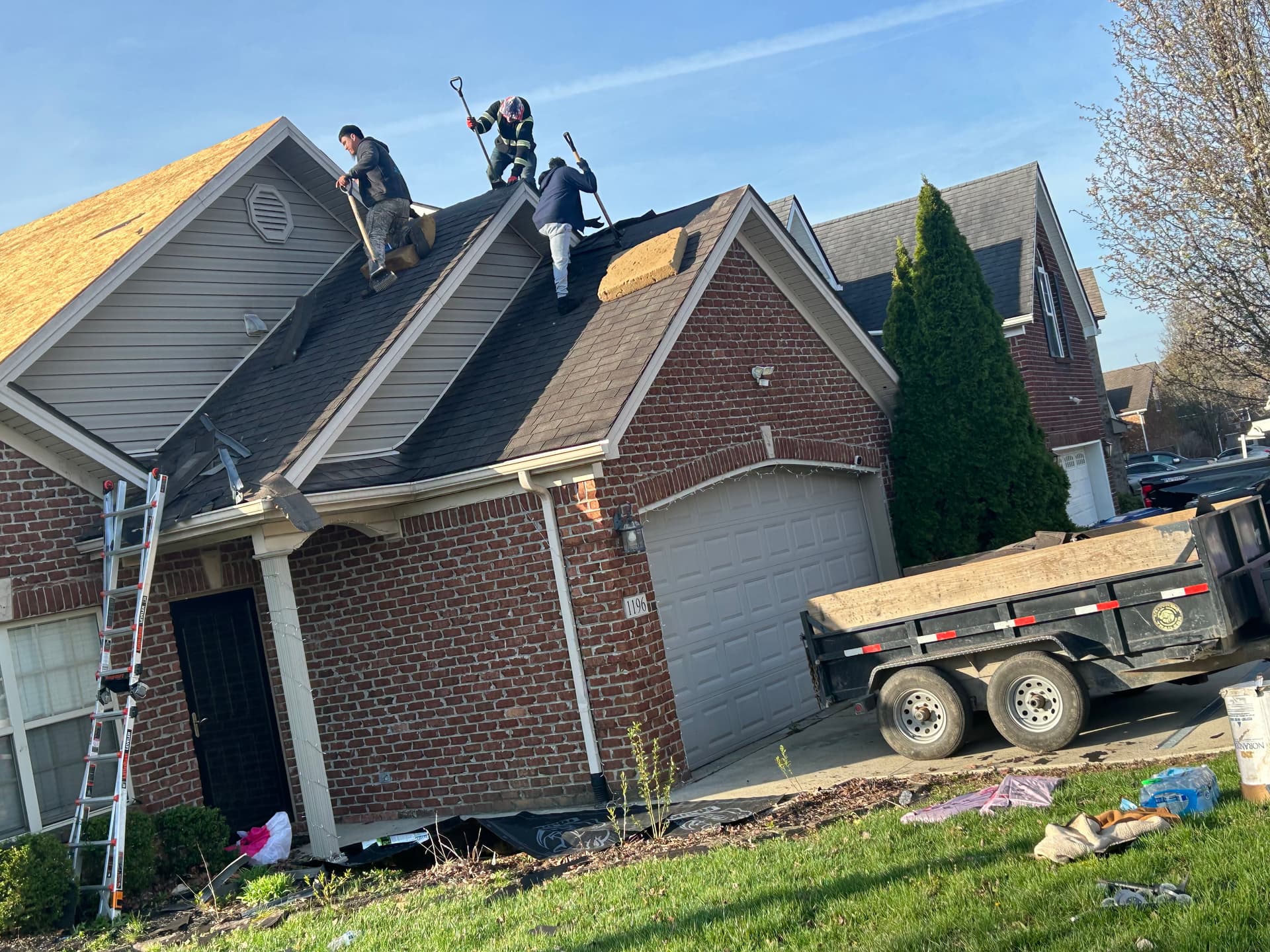 Gallery photos for Fresh Roof Makeover with New Shingles: Image #1