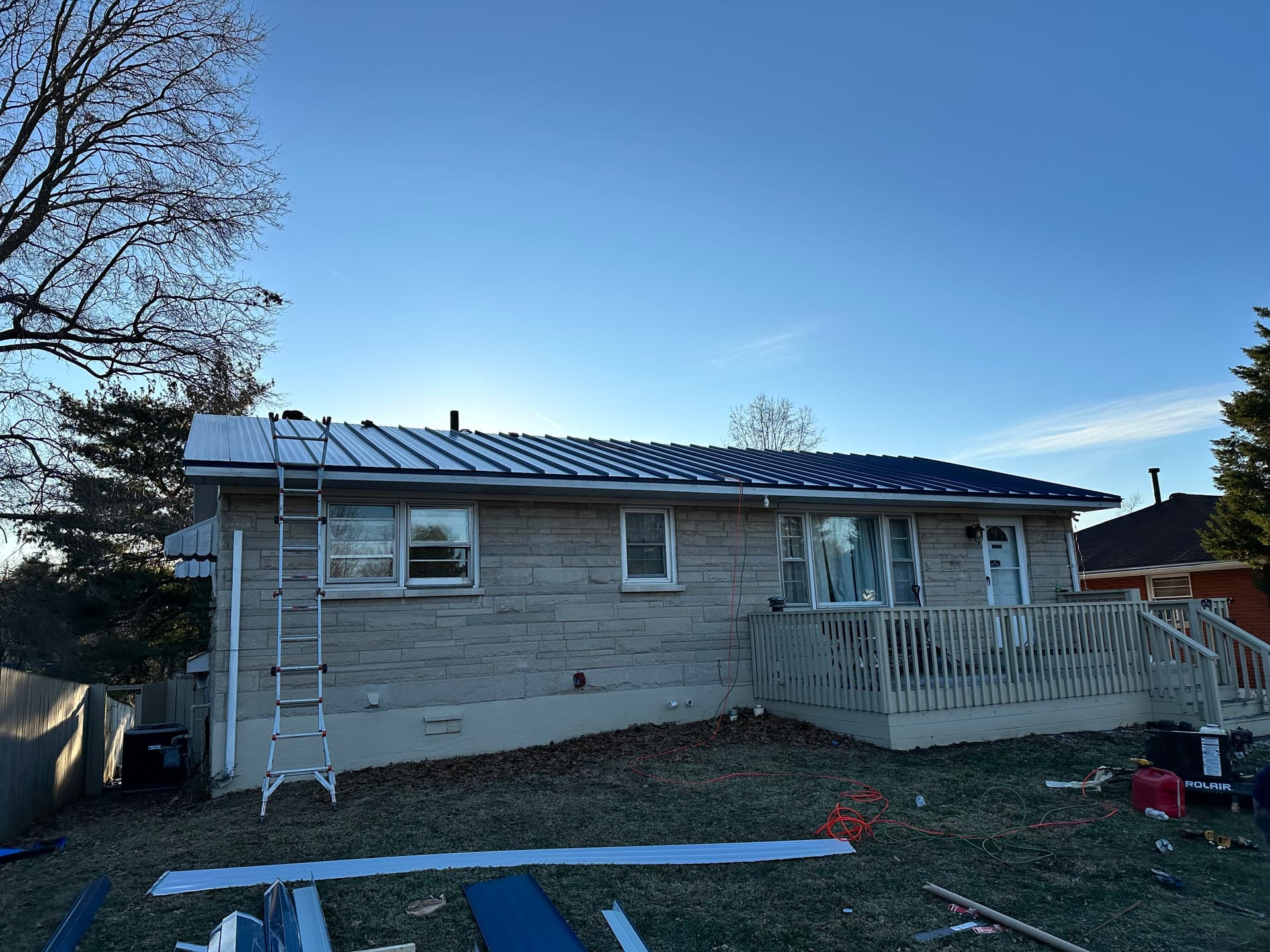 Gallery photos for Efficient Metal Roof Installation with Onsite Rolling: Image #3